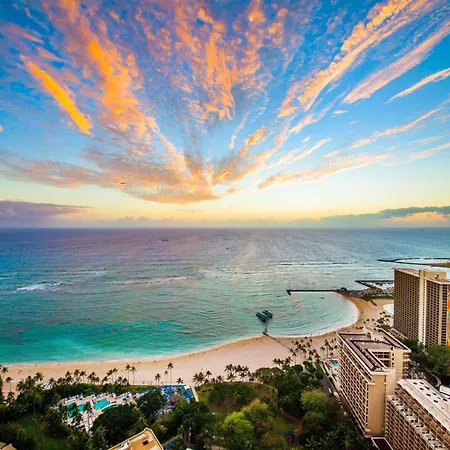 Honu Hale Penthouse 2 Bdr Ocean View Waikiki Apartment
